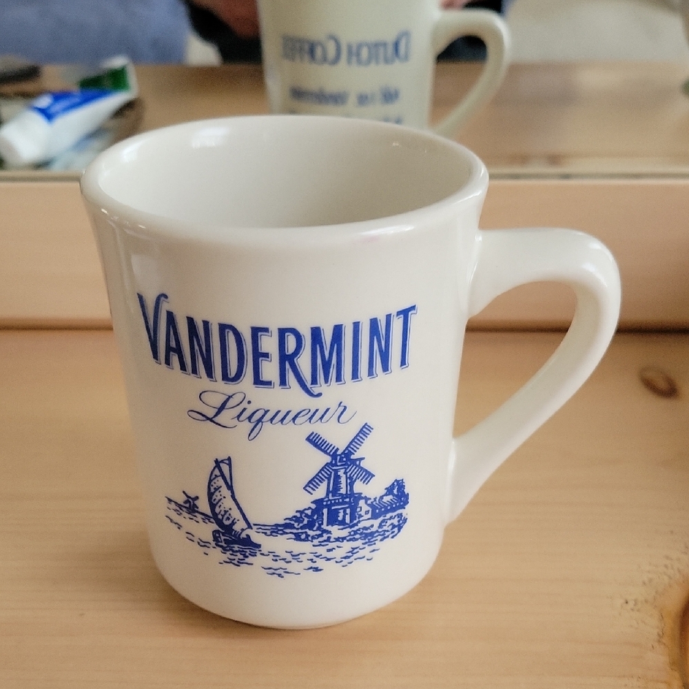 Vandermint Liqueur White Mug